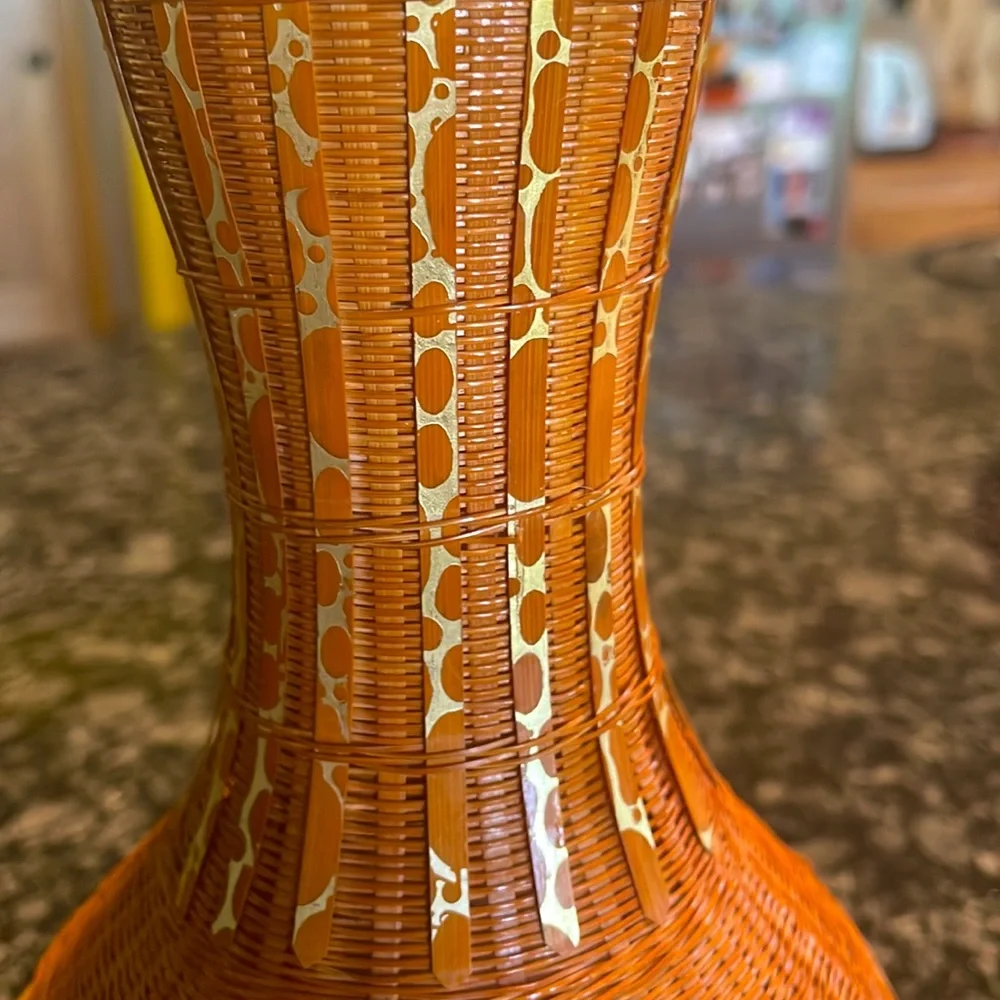 Vintage Chinese Woven Vase‎ with Liner
